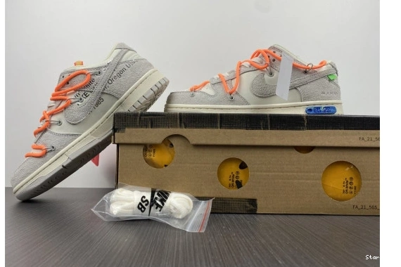 Lot Nike 31 O-W DJ0950-116 Low Dunk 0927